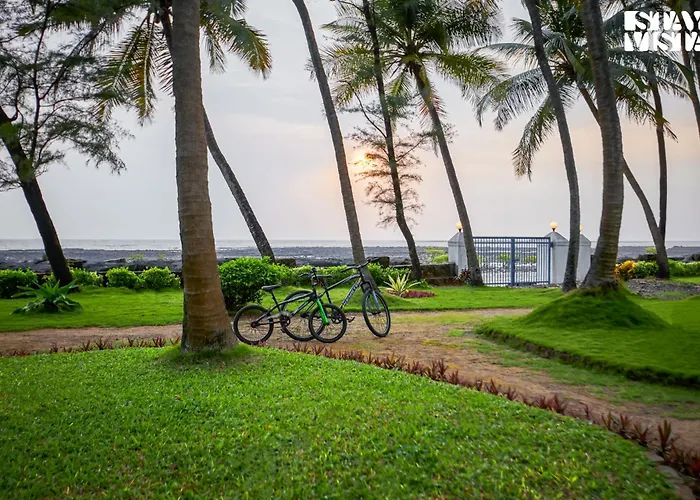 Stayvista'S Villa Bharat - Beachfront Serenity With A Spacious Lawn Mumbai